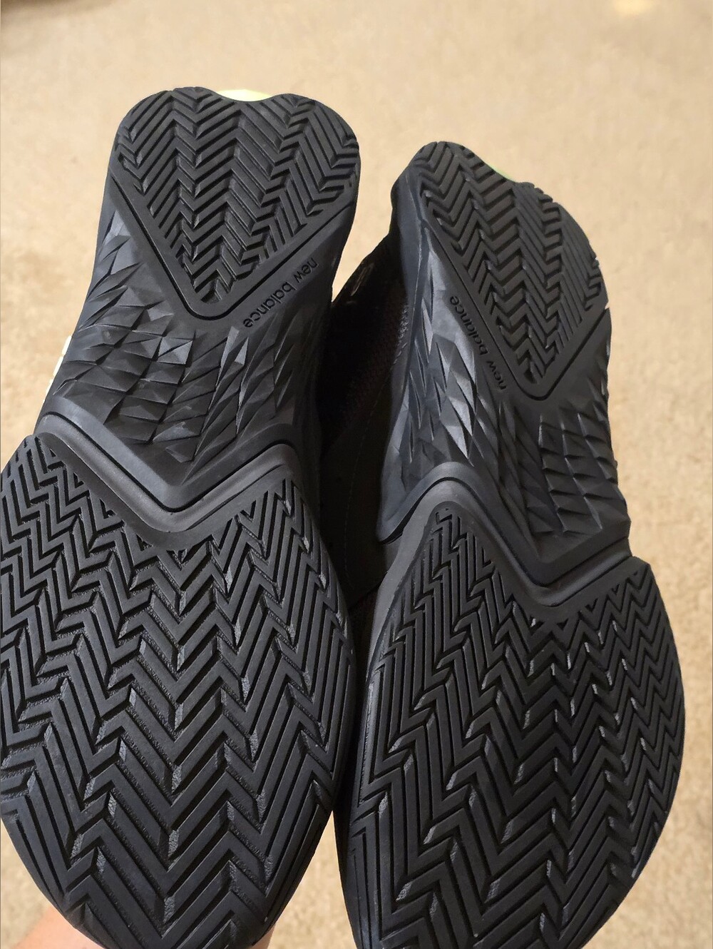 New Balance Men’s Minimus TR V2 Black Athletic Shoes - Picture 4 of 9